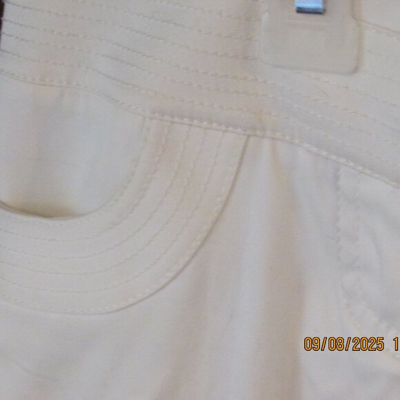 Woman's trousers - Picture 5 of 5